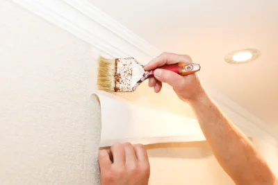 Pose de papier peint à Maen Roch — revêtements muraux et toiles de verre